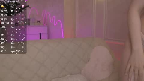 Snapshot of _jenniferr_ chatting on May 13, 9:17 am Jennifer online show from May 13, 9:17 am