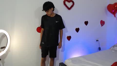 JHOSSUA  VALERIO online show from February 28, 10:22 pm