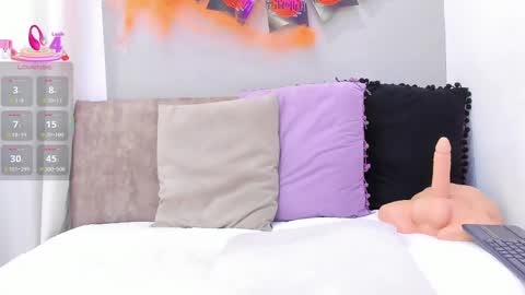    online show from October 29, 7:37 pm