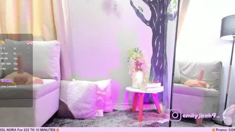 Snapshot of _jireh33_ chatting on May 3, 5:41 pm online show from May 3, 5:41 pm