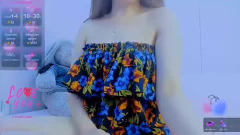 Snapshot of _joly_ chatting on May 30, 5:04 am Joly online show from May 30, 5:04 am