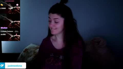 Snapshot of _just_a_simple_girl chatting on April 22, 4:26 am _just_a_simple_girl online show from April 22, 4:26 am