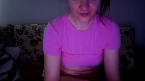 Snapshot of _just_a_simple_girl chatting on June 7, 5:00 am _just_a_simple_girl online show from June 7, 5:00 am