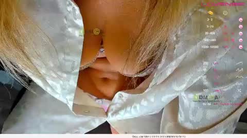 Snapshot of _justcallme_ chatting on July 26, 12:23 pm _justcallme_ online show from July 26, 12:23 pm