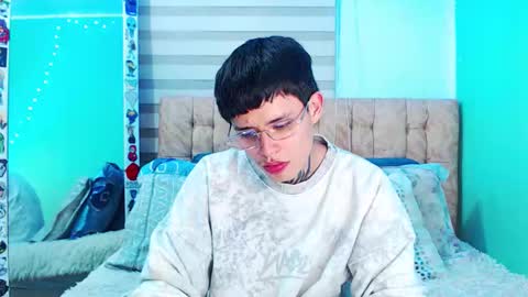 mod online show from March 19, 5:11 am