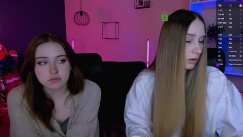 _kellykitten_ online show from January 17, 9:47 am