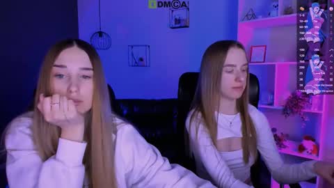 _kellykitten_ online show from February 10, 9:46 am