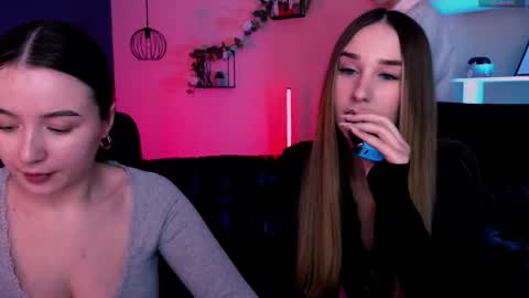 _kellykitten_ online show from March 24, 9:58 am