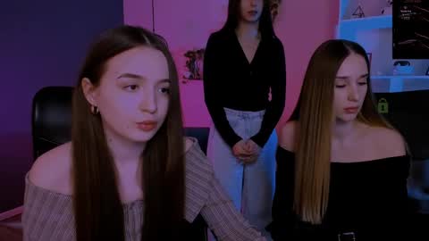 _kellykitten_ online show from March 27, 10:04 am