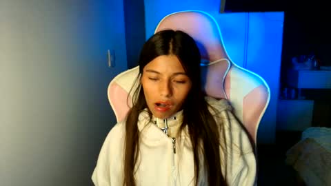 khloe sweet online show from June 5, 11:54 pm