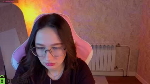 Kiki online show from February 21, 3:51 am