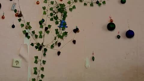 _kikiclark_ online show from February 8, 12:08 pm