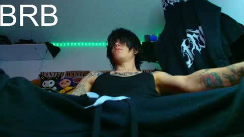 Snapshot of _kingshadows_ chatting on August 4, 1:03 pm SHADOW online show from August 4, 1:03 pm