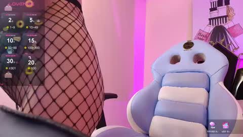 Snapshot of _kur0mi_ chatting on February 8, 5:08 pm _kur0mi_ online show from February 8, 5:08 pm