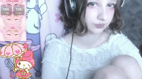 Snapshot of _kuroneeko_ chatting on December 8, 6:06 pm  kuro  online show from December 8, 6:06 pm