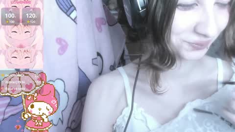 Snapshot of _kuroneeko_ chatting on December 8, 9:08 pm  kuro  online show from December 8, 9:08 pm