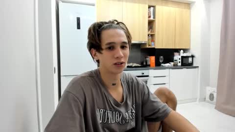 Snapshot of _kurt chatting on October 29, 12:24 am Kurt online show from October 29, 12:24 am