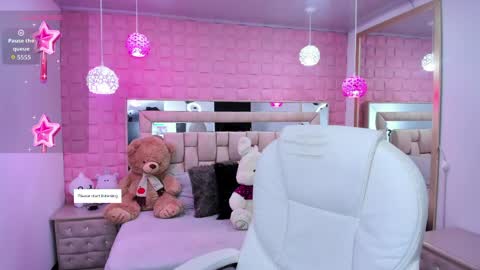 Laura online show from April 8, 12:49 pm