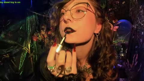 Snapshot of _lady_luna_ chatting on April 30, 10:25 pm Lady Luna online show from April 30, 10:25 pm