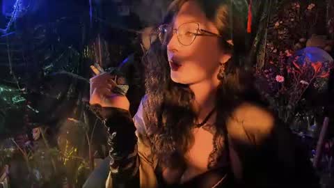 Snapshot of _lady_luna_ chatting on June 22, 10:51 pm Lady Luna online show from June 22, 10:51 pm