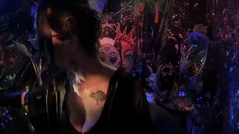 Snapshot of _lady_luna_ chatting on July 18, 12:15 am Lady Luna online show from July 18, 12:15 am