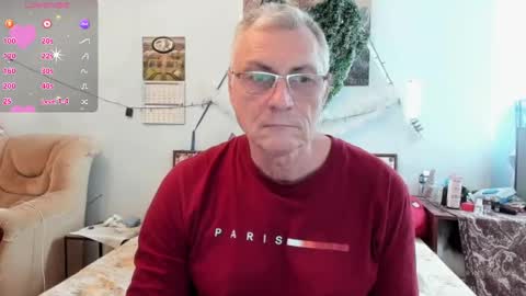 Snapshot of _lady_red_ chatting on February 3, 10:31 am Lory online show from February 3, 10:31 am