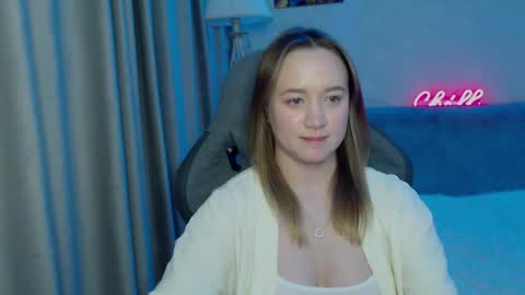 Snapshot of _lalune_ chatting on February 25, 1:20 am _lalune_ online show from February 25, 1:20 am
