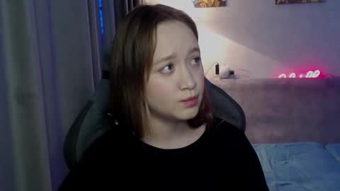 Snapshot of _lalune_ chatting on October 4, 4:49 pm _lalune_ online show from October 4, 4:49 pm