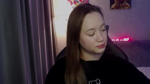 Snapshot of _lalune_ chatting on October 14, 12:33 am _lalune_ online show from October 14, 12:33 am