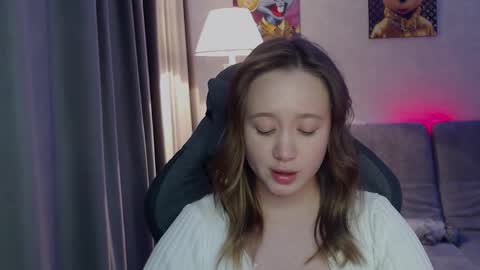 _lalune_ online show from October 29, 8:21 pm