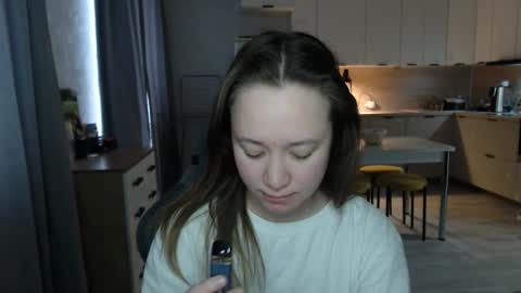 _lalune_ online show from February 9, 5:55 am