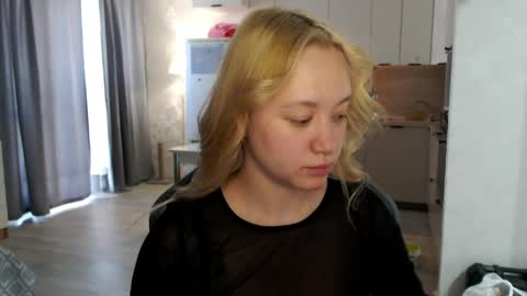 Snapshot of _lalune_ chatting on May 25, 6:52 am _lalune_ online show from May 25, 6:52 am