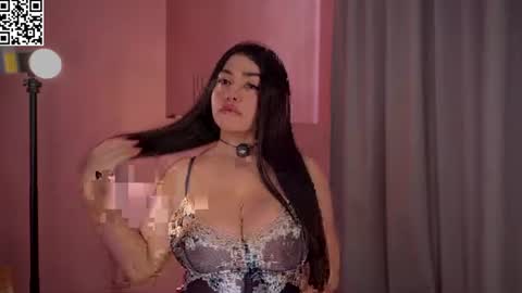 Snapshot of _lasuescun chatting on July 24, 9:57 pm Alejandra suescun online show from July 24, 9:57 pm