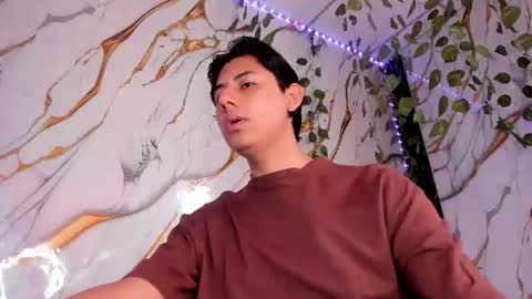 _latinsexy online show from July 11, 2:20 pm
