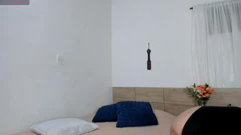 Lauralove online show from May 24, 11:21 pm