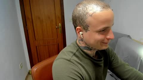 Layne online show from April 4, 2:36 pm