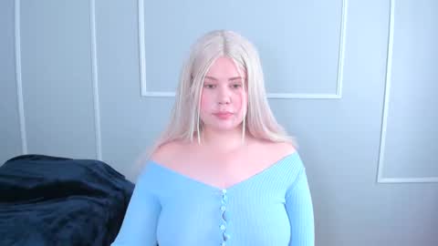 leana online show from November 16, 6:13 pm