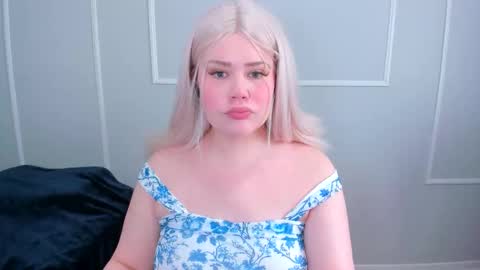 leana online show from March 10, 6:24 pm