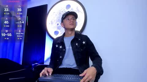 _leohot_ online show from November 18, 3:34 am