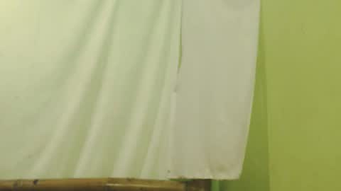 _lilies_gigi_ online show from February 3, 6:40 am