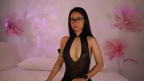 Snapshot of _lillilly_ chatting on July 7, 5:21 am _lillilly_ online show from July 7, 5:21 am