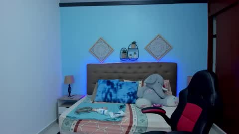 Liily online show from September 16, 8:54 pm