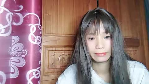 Snapshot of _lily0_ chatting on July 25, 11:02 pm _lily0_ online show from July 25, 11:02 pm