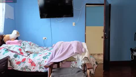 Lindasy online show from January 19, 4:33 pm