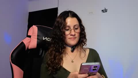 Snapshot of _lindasy_ chatting on June 3, 2:55 pm Lindasy online show from June 3, 2:55 pm