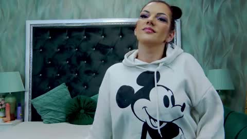 Lisa online show from March 7, 4:24 am