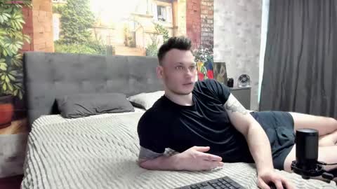 Snapshot of _litteangie_ chatting on May 3, 2:39 am _litteangie_ online show from May 3, 2:39 am