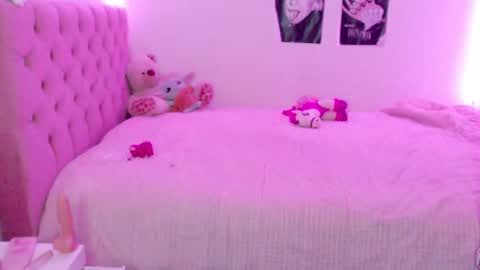 Snapshot of _lloou_ chatting on October 14, 12:55 am Sofia 3 online show from October 14, 12:55 am