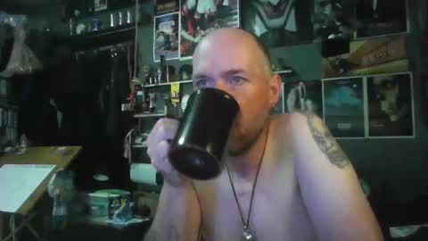 That guy online show from April 13, 3:39 pm