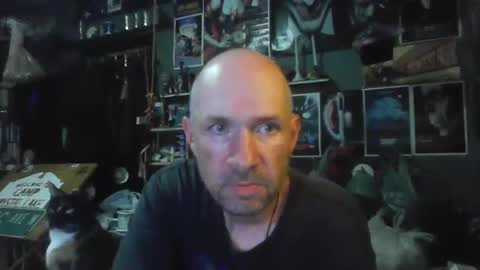 Snapshot of _longfellow chatting on June 7, 11:08 pm That guy online show from June 7, 11:08 pm
